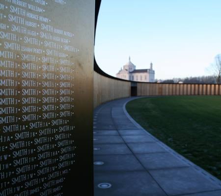 Lien vers la page de l'anneau de la mémoire
