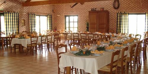 salle_ferme_auberge La ferme Auberge du pré molaine
